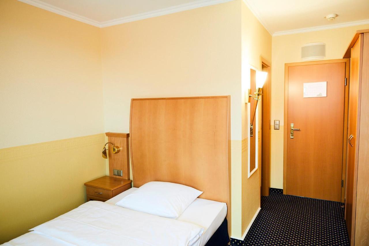 Hotel Cap Polonio Pinneberg Exterior photo